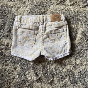 Y2K Levi’s Toddler Daisy Shorts